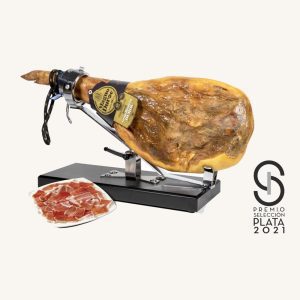 Magno Duroc Jamón Serrano (ham), Gran Reserva 50% Duroc, 16+ months curation, from Teruel, 8kg
