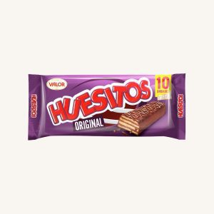 Huesitos milk chocolate-covered crunchy wafer sticks with cocoa filling, pack with 10 pieces 200 g